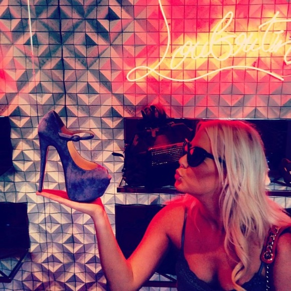 Louboutin Reference 👠 - Picture 7 of 8